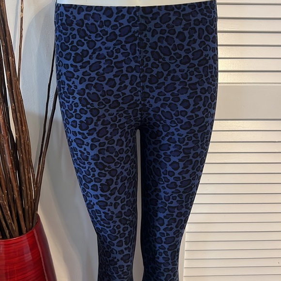Super Comfy XS/S leggings - Picture 3 of 4